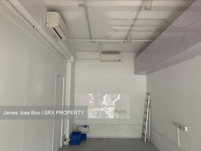 Cheap HDB half shop, avail soon, suit service trades (D20), Shop House #519137601